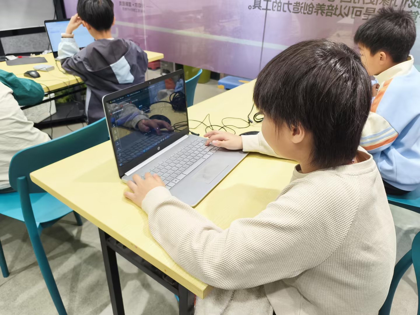 杨翊弘 正面微笑